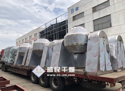 江西某公司订购6台钛材SZG-1000双锥回转真空干燥机发货